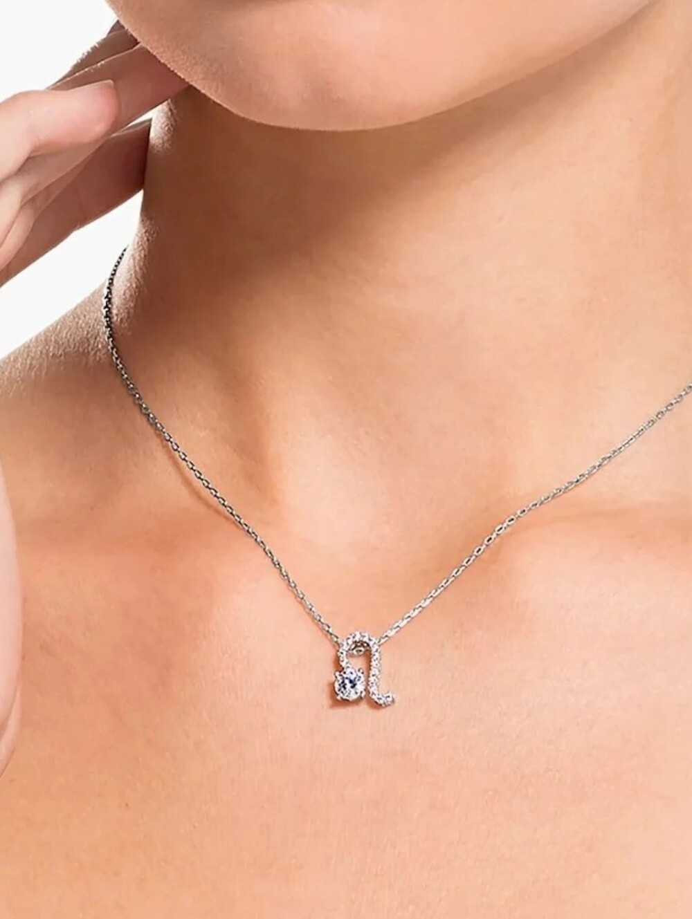 Swarovski Leijona-Horoscope Leo Pendant- Like New